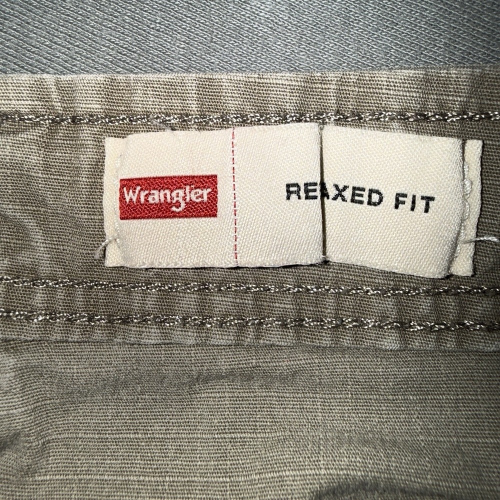 Men's Wrangler Workwear Utility Cargo Pants Tan 34x30 - Picture 6 of 6